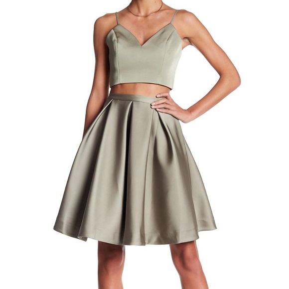 KEEPSAKE the Label Dresses & Skirts - Keepsake the Label Free Falling Skirt in Khaki (M)
